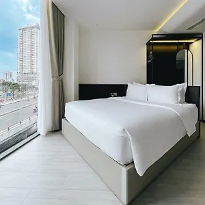 Hotel The Concept Hcmc- District 1 ****